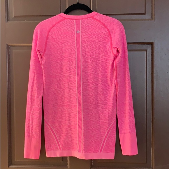 Long Sleeve Lululemon work out shirt - Picture 2 of 4